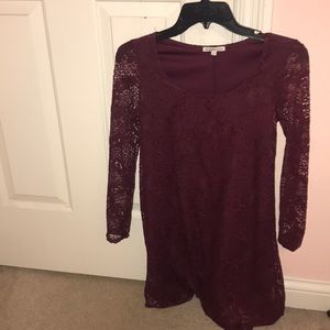 CHARLOTTE RUSSE Maroon Shift Dress